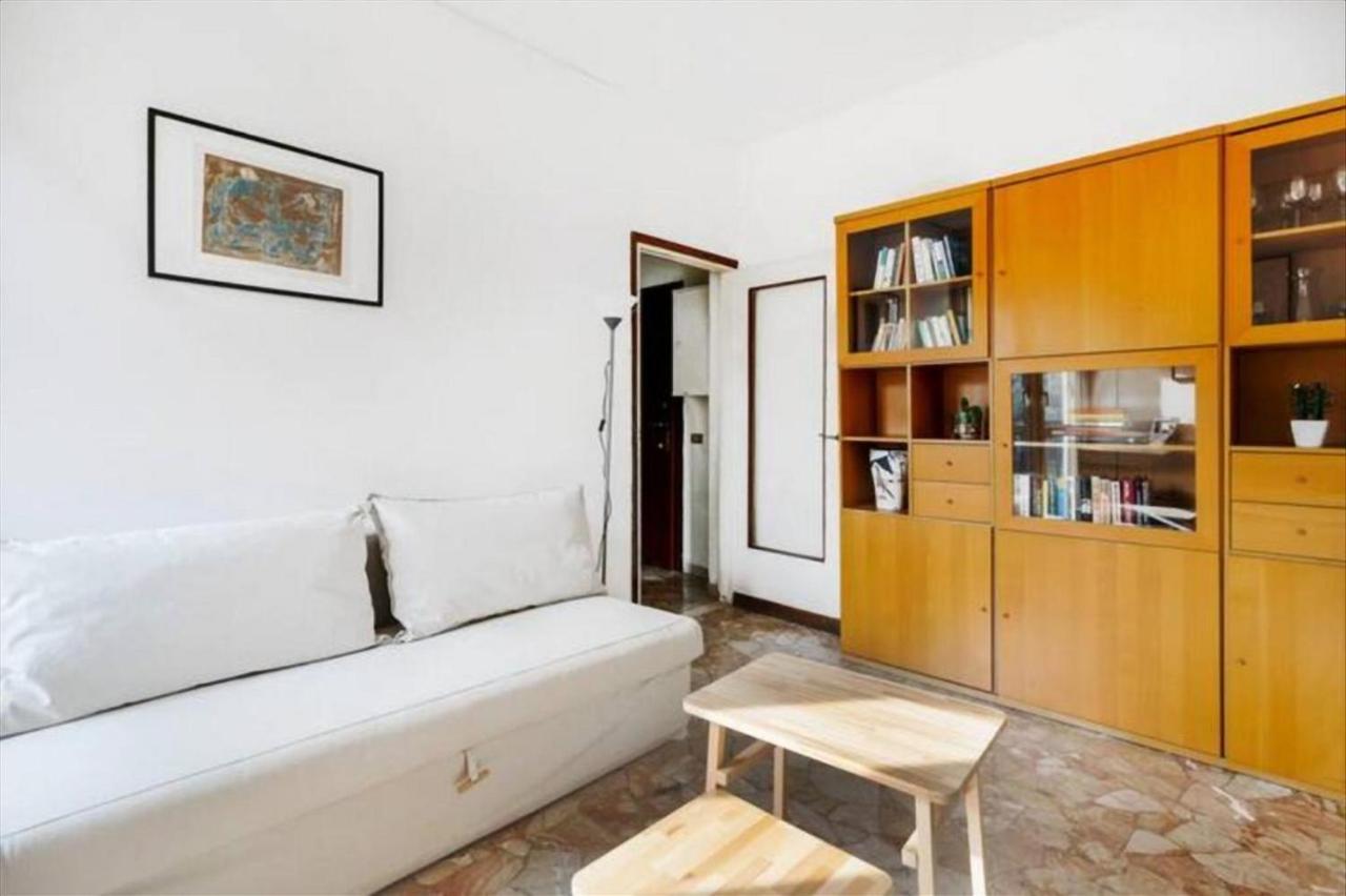 Porta Romana Comfortable Flat Con Balcone Milão Exterior foto