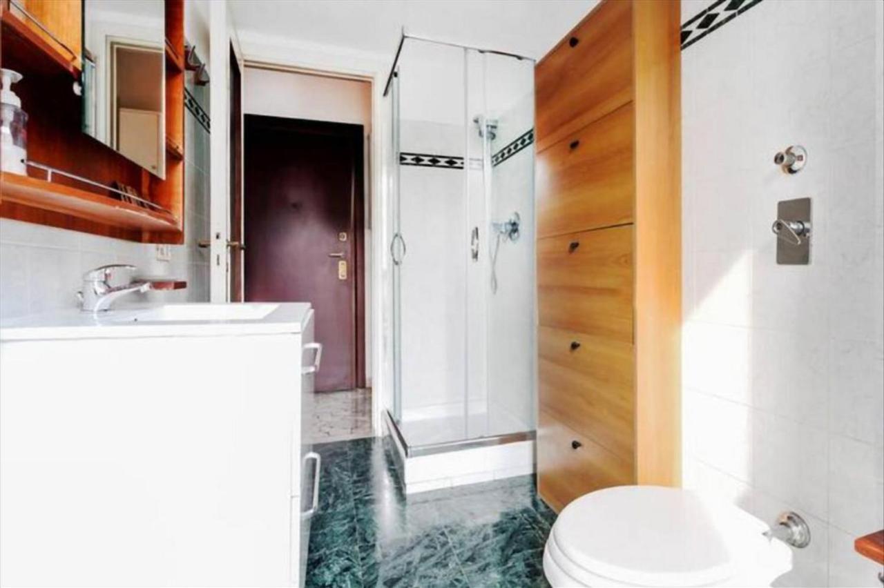 Porta Romana Comfortable Flat Con Balcone Milão Exterior foto